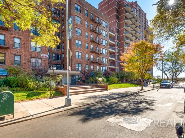 3101 Ocean Parkway image 1 of 11