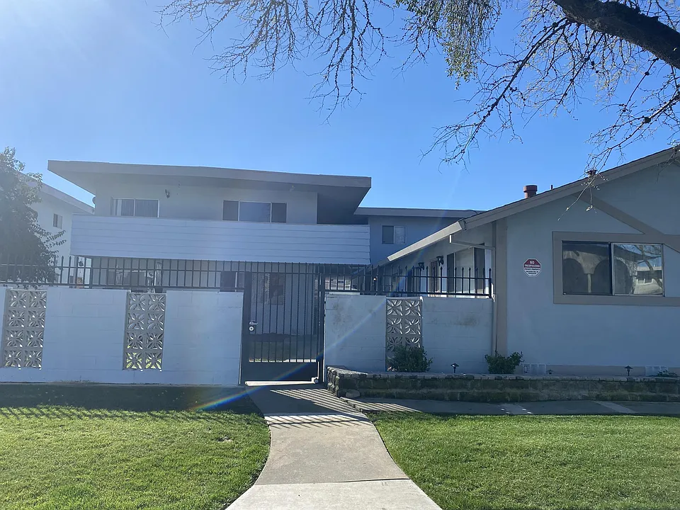 1304 Ensenada Dr