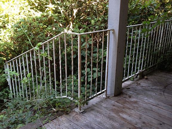 5th image of 425 Ezduzit Ln