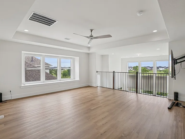 3960 Medio Creek Dr — Photo 19