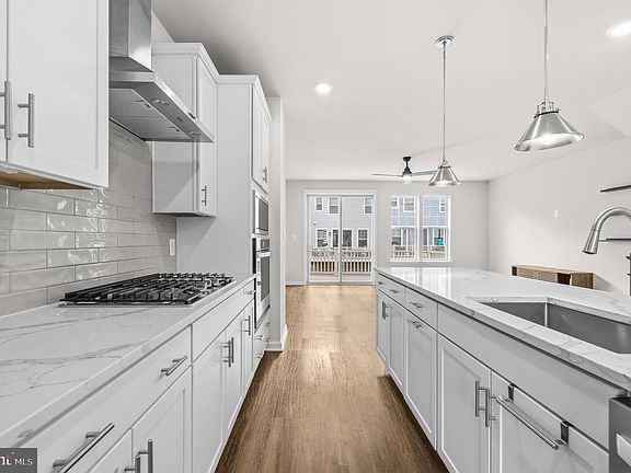 4th image of 9309 Barnes Loop