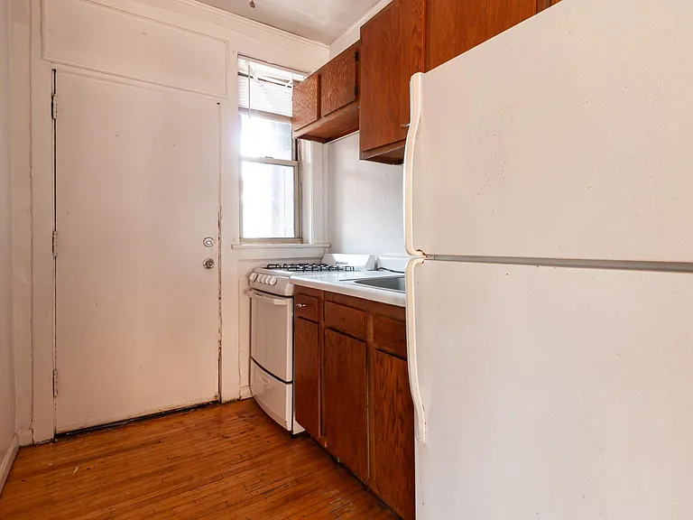627 W Barry Ave #626-3 — Photo 6