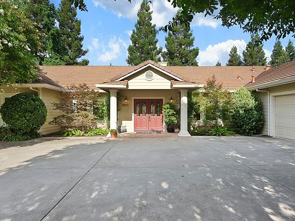 2nd image of 10725 N Chantel Ln