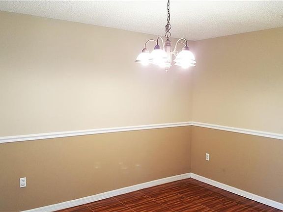 2nd image of 2765 Sweet Springs St