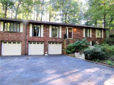 135 E Laurel Ln, Etowah, NC, 28729