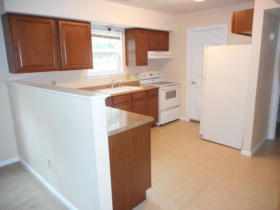 2nd image of 209 Shamrock Ave