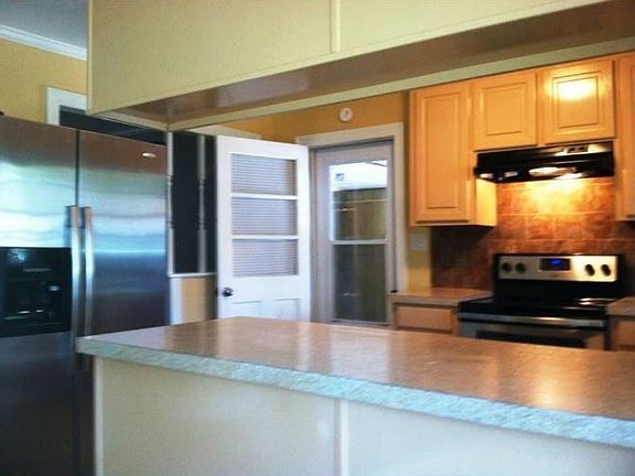 3rd image of 108 Greenwood Dr