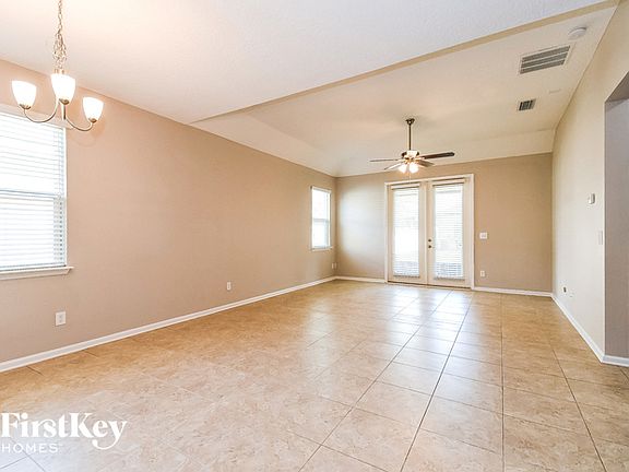 3rd image of 143 Brentley Ln