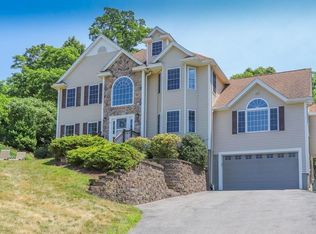 3 Marion Ave, Groveland, MA 01834