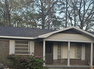 1912 Colonial Oaks Dr, Mobile, AL 36618