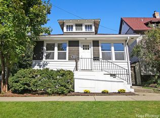 810 Porter St, Waukegan, IL 60085