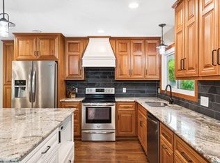 1935 Aquila Ave N, Golden Valley, MN 55427