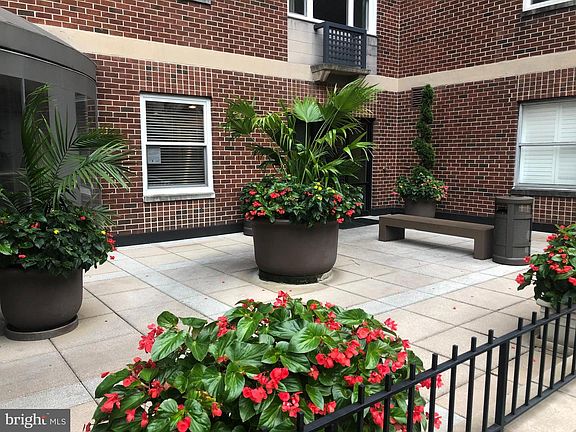 4th image of 1101 Saint Paul St Unit 912