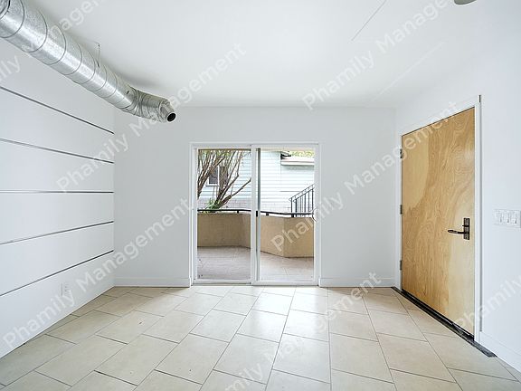 4th image of 617 Mound Ave APT A