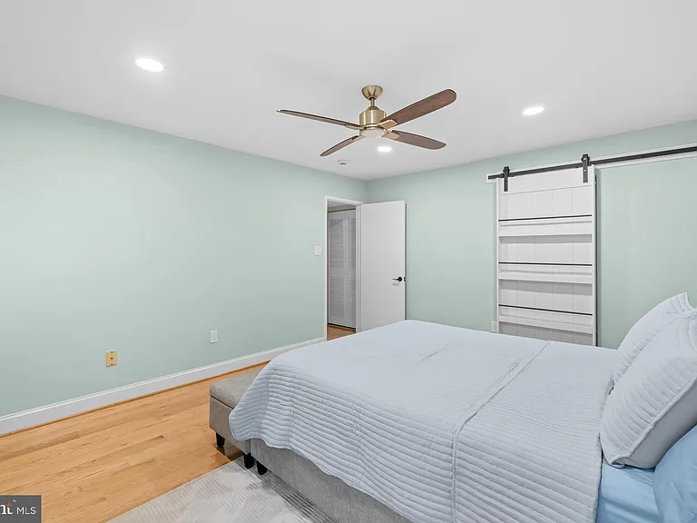 9820 Georgia Ave #21302 — Photo 18