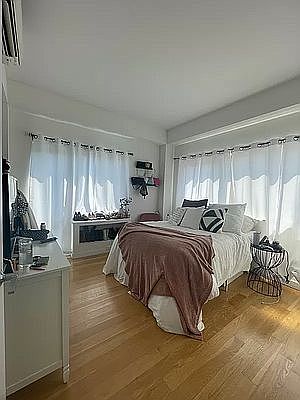 3rd image of 500 Sterling Pl APT 6H