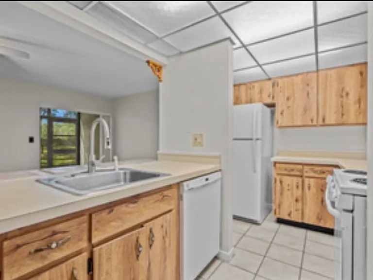37 Tarragona Ct — Photo 6