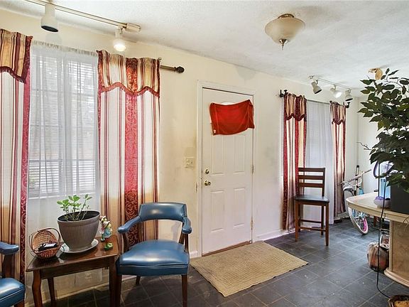 4th image of 1354 Shangrila Cir