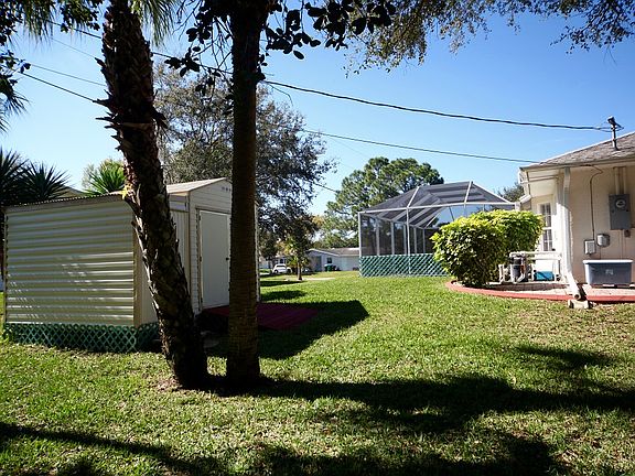 5th image of 698 Rolling Hill Dr