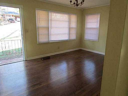 3rd image of 677 Melrose Dr