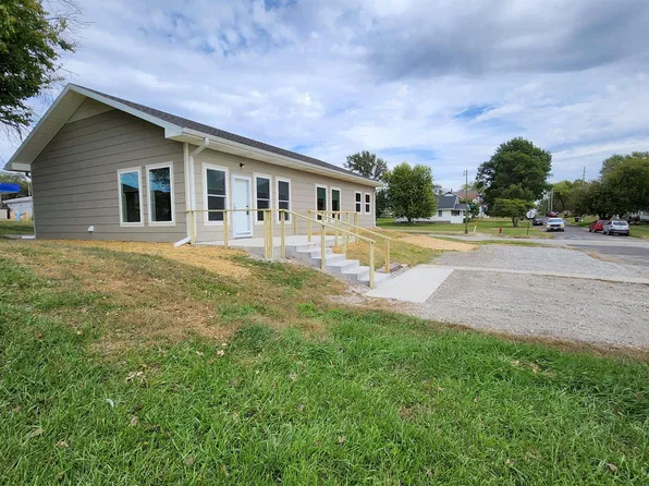 146 E 7th St, Horton, KS 66439