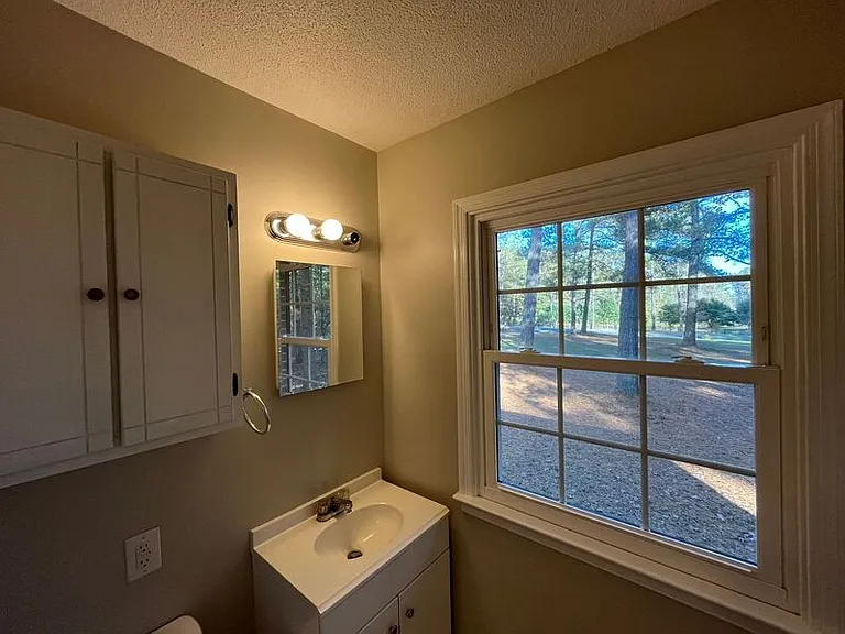 13009 Creedmoor Rd — Photo 19