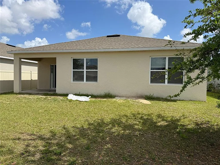 521 Nicken Grv — Photo 15