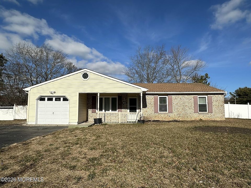 1st image of 185 Ravenwood Blvd