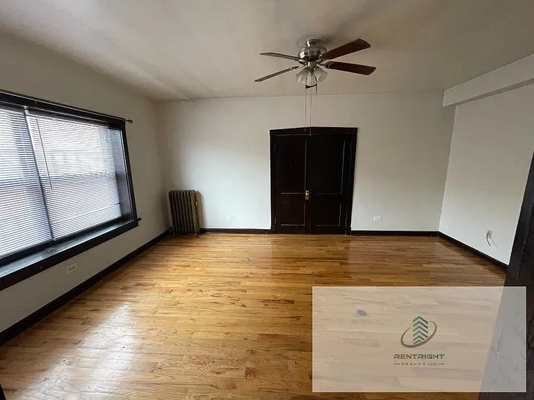 4019-27 W Irving Park Rd #4027-305 — Photo 8