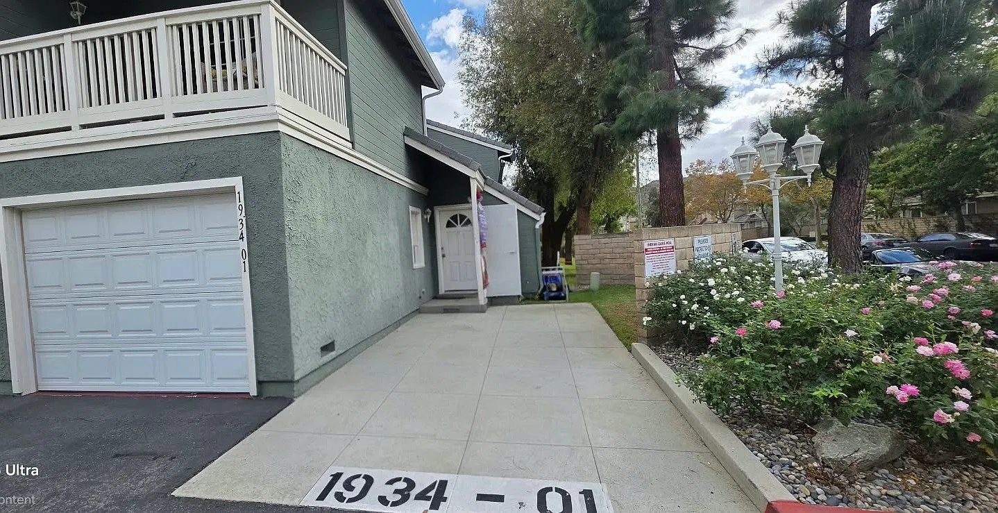 2 bed, 1131 sqft, $3,550 — Photo 1