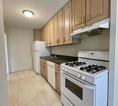 2nd image of 601 Surf Ave APT 1S