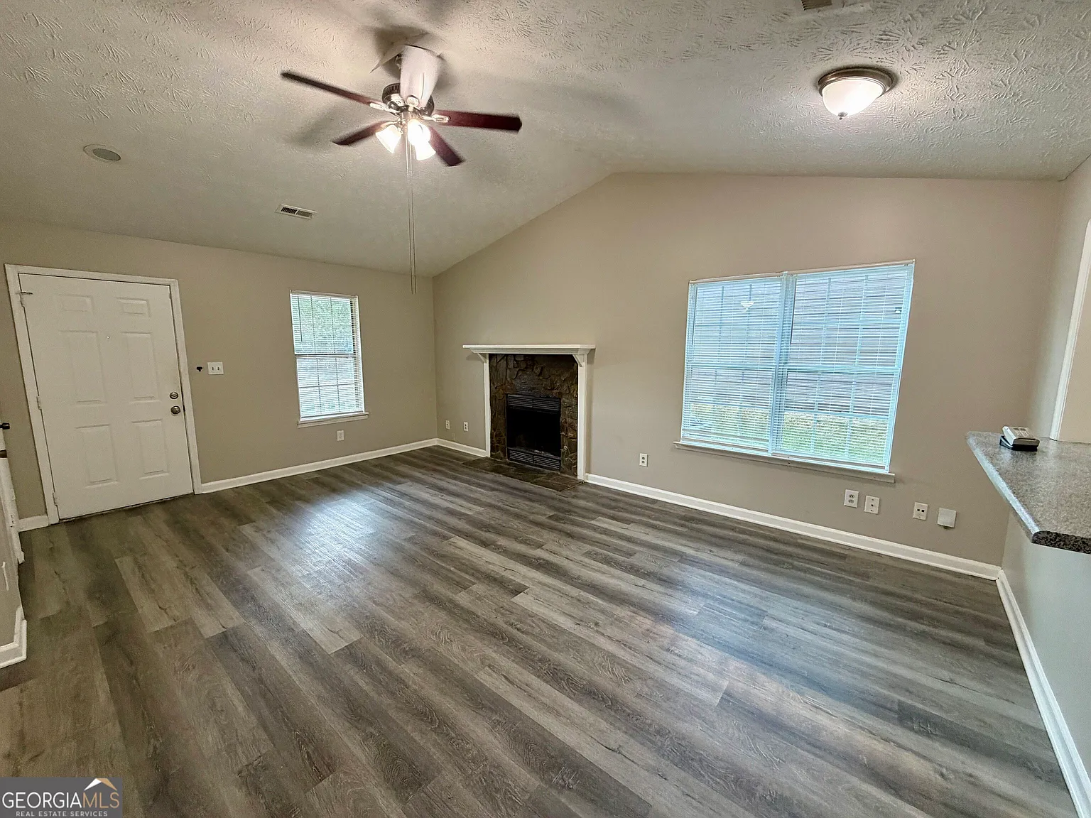 2 bed, 2.0 bath, $1,385 — Photo 2