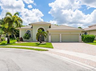 19003 SW 60th Ct, Fort Lauderdale, FL 33332