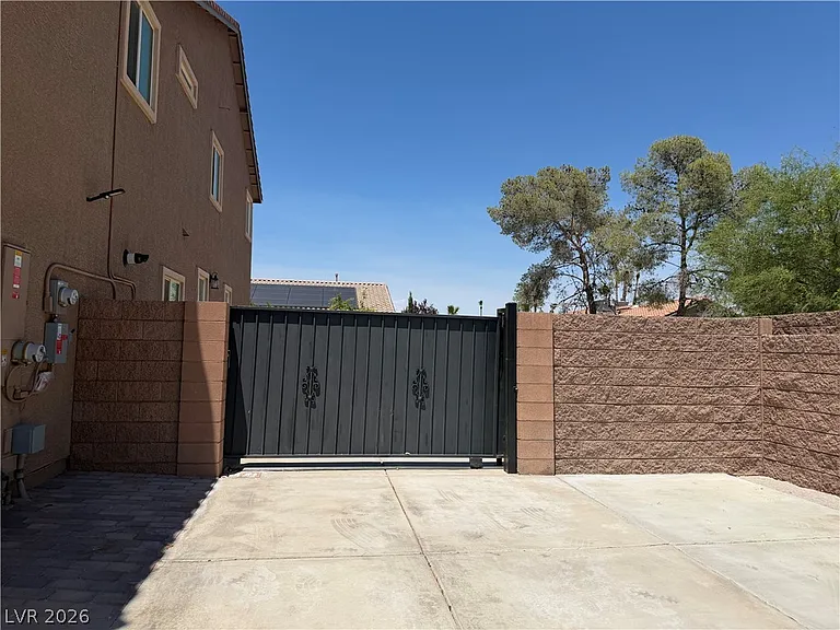 6460 W Diablo Dr — Photo 6
