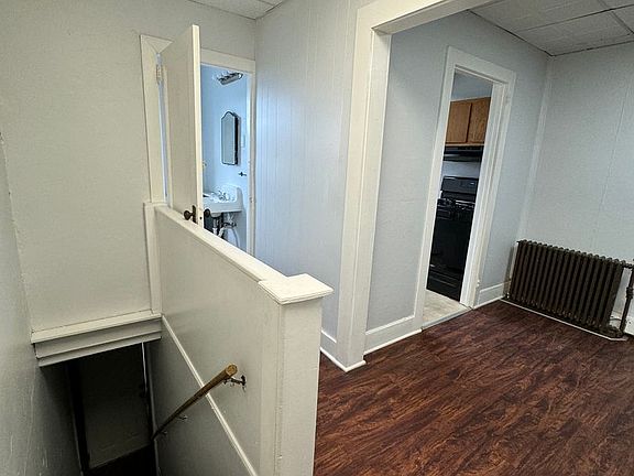 5th image of 128 N 12th St Floor 2