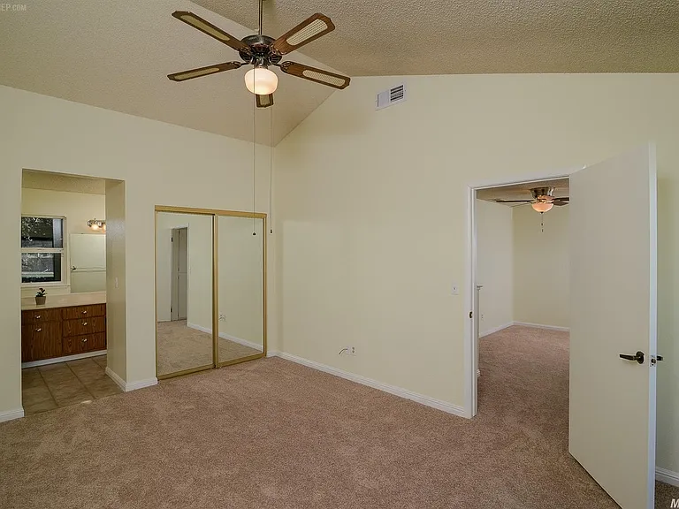 2833 Edison Ave — Photo 8