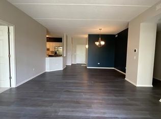 190 W Johnson St UNIT 304, Palatine, IL