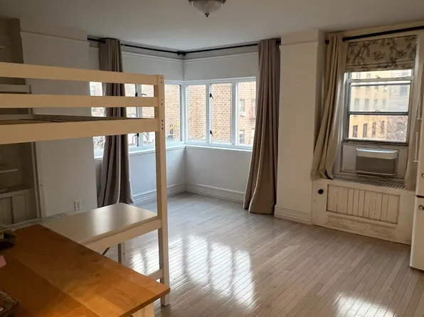 310 Riverside Drive image 2 of 8