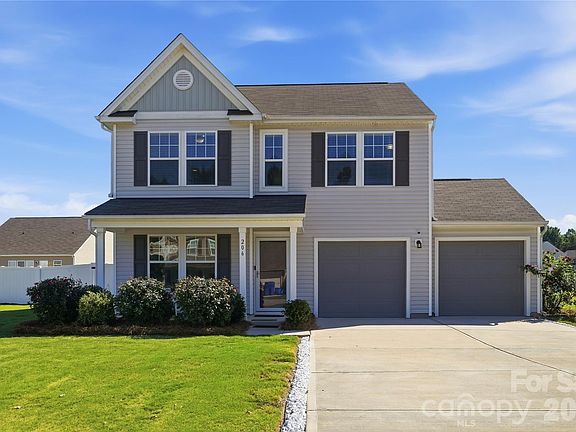 2nd image of 206 Amberly Cir