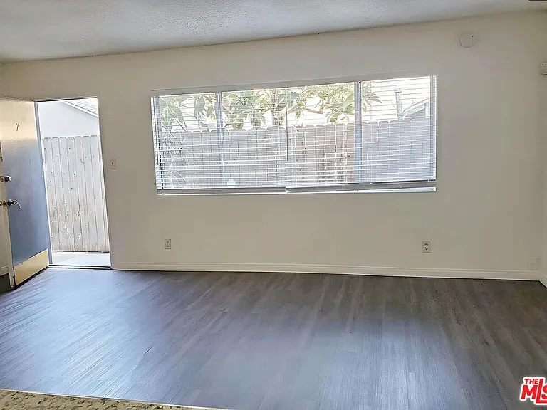 2025 Sepulveda Blvd #7 — Photo 1