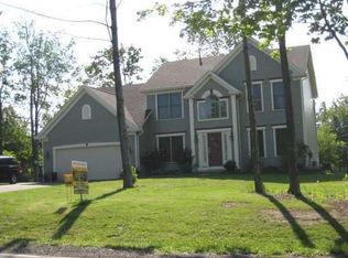 6253 Old Lake Shore Rd, Lake View, NY 14085