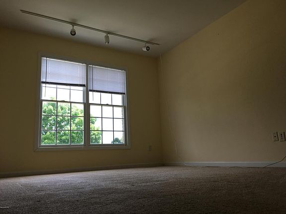 3rd image of 4208 Haralson Ct SE