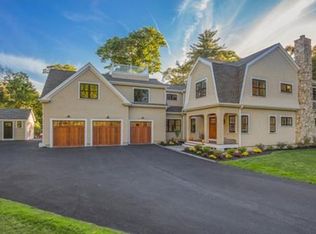 2 Leather Ln, Beverly, MA 01915