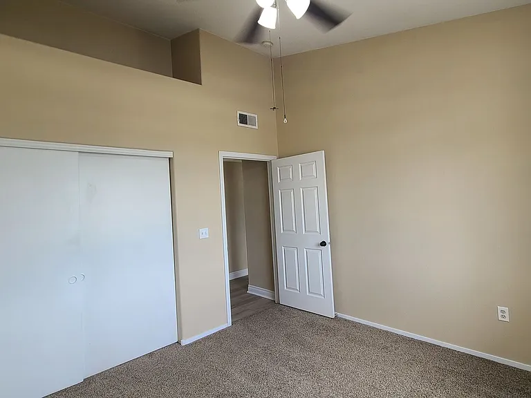 1300 S Arlington St #202 — Photo 19