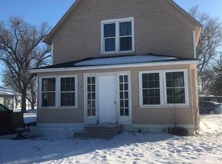 217 E 5th St, Bayard, NE 69334