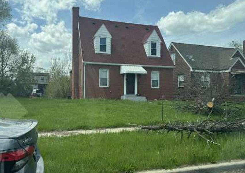 1st image of 408 Taft Pl