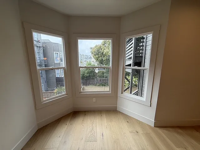 1524 Waller St — Photo 13