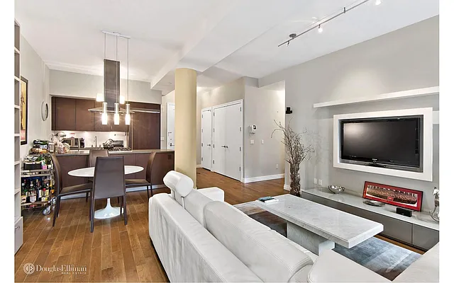 Rented by Douglas Elliman | media 15