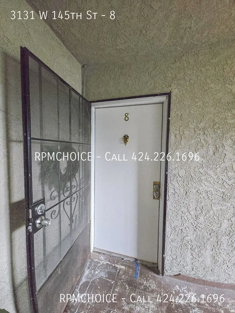 Newly Renovated Quiet Condo 3bd/1ba with new Kitchen and Parking — Photo 3