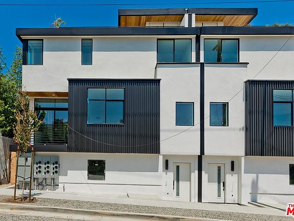 2nd image of 2901 Waverly Dr #6